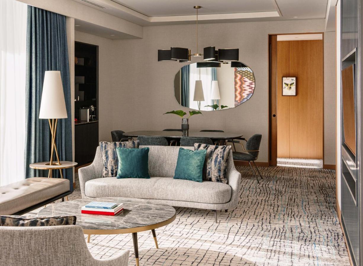 Kimpton Maa-Lai Bangkok By Ihg Hotel Exterior foto A suite at The Standard London